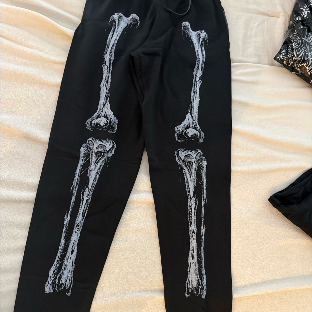 Men's Black Joggers with Bone Design with pockets